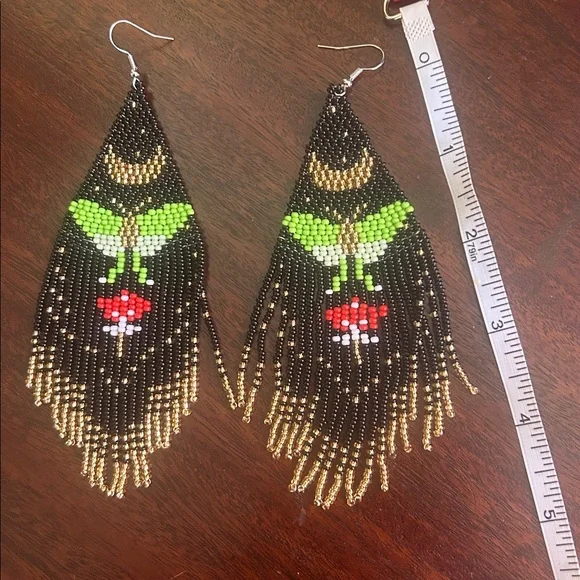 Elegant Luna Moth Seed Bead Dangle Earrings - Picture 4 of 4